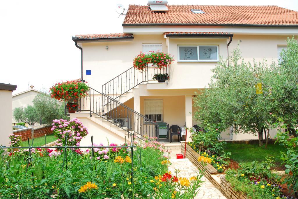 Apartments Hortensia Pula Buitenkant foto